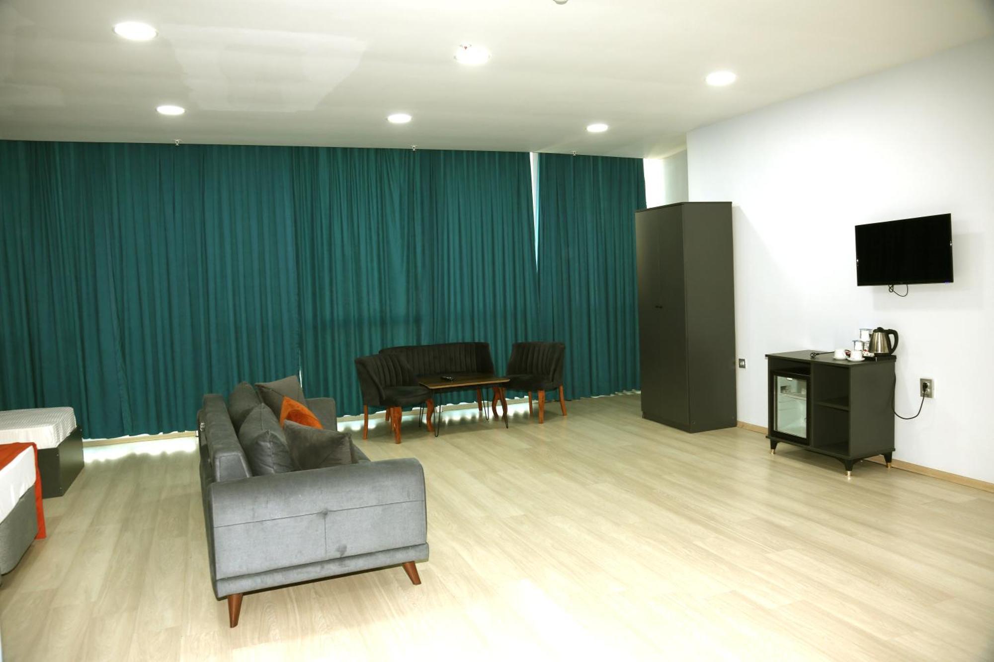 Zoom Hotel Istanbul Bagian luar foto