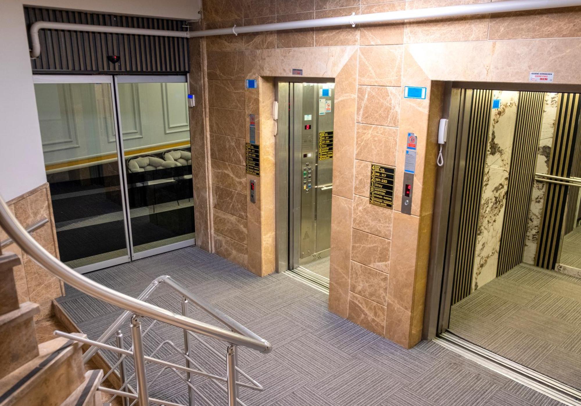 Zoom Hotel Istanbul Bagian luar foto