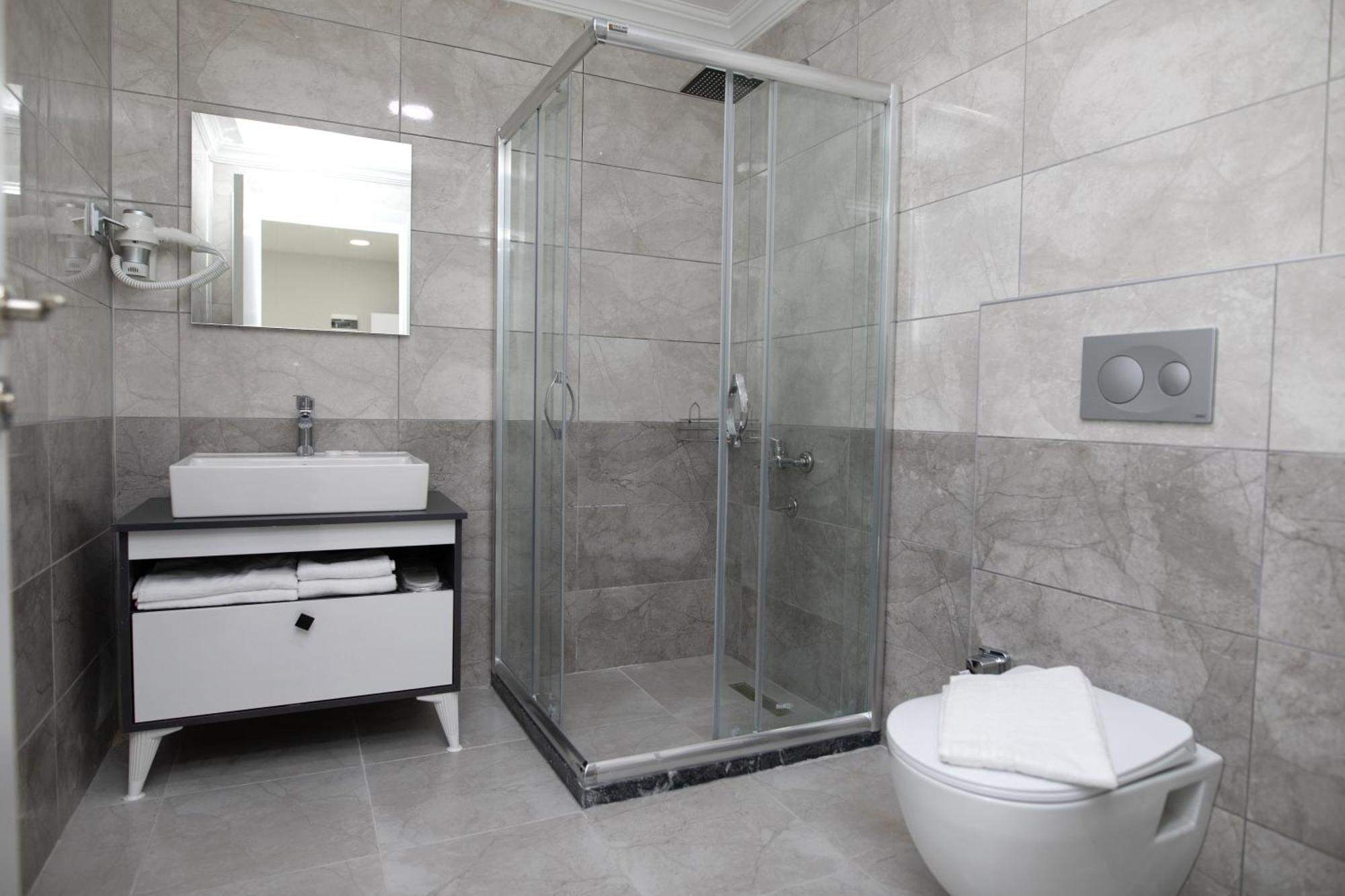 Zoom Hotel Istanbul Bagian luar foto