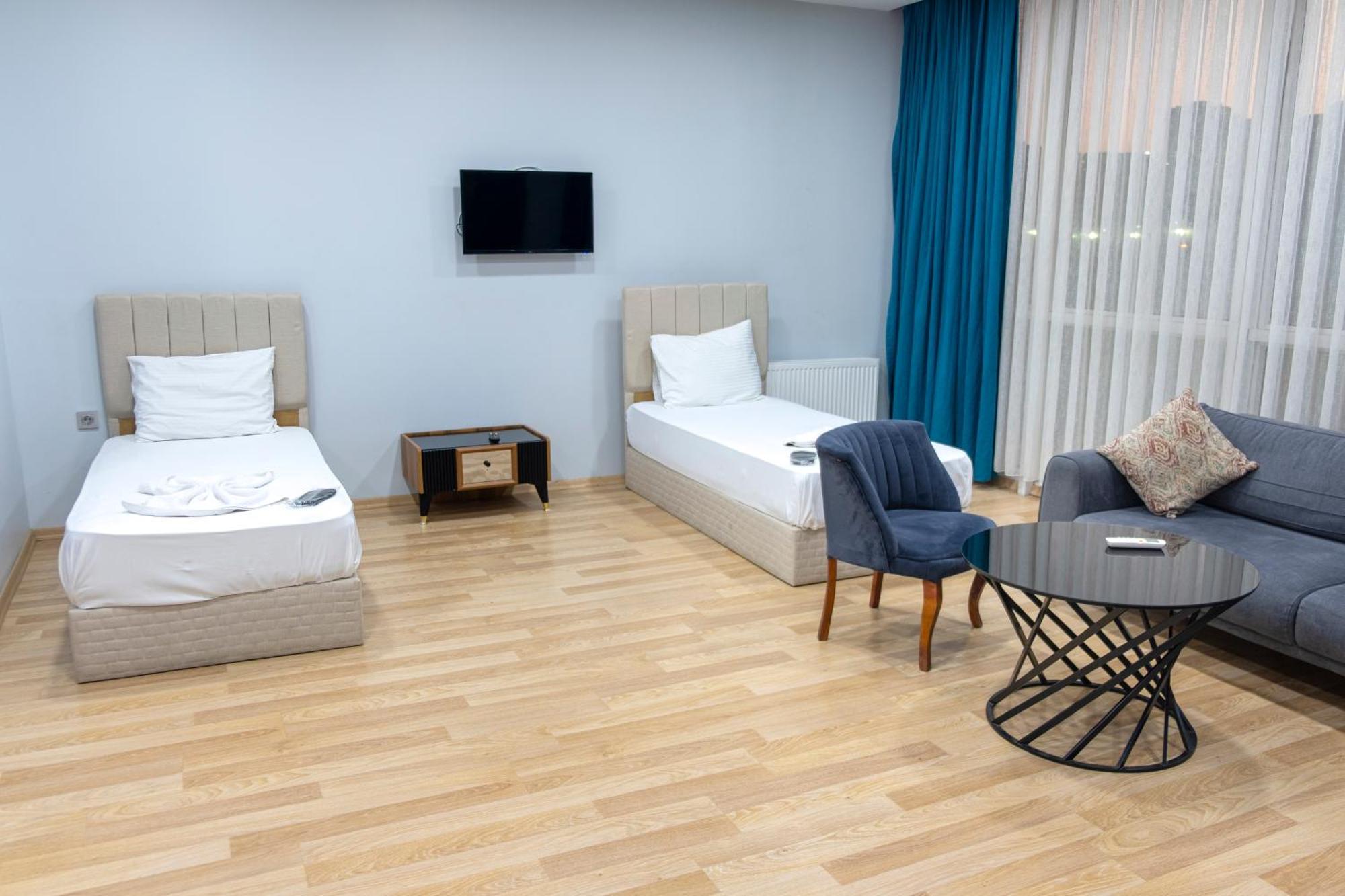 Zoom Hotel Istanbul Bagian luar foto